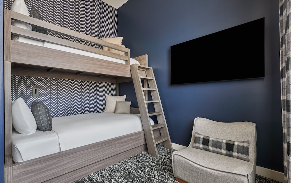 Two Bedroom Peak King/Bunks Accessible Residence photo 3