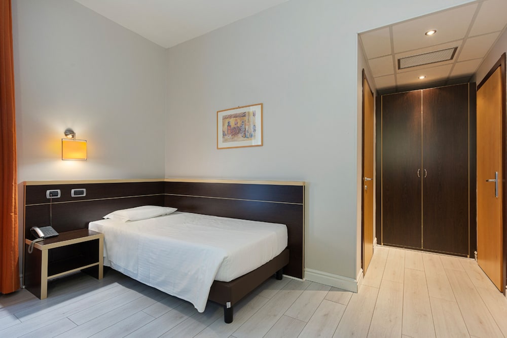 Deluxe Single Room photo 2