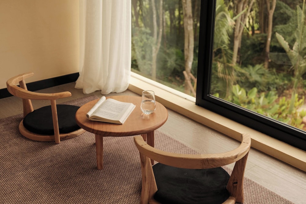 Deluxe Double Room, Patio, City View