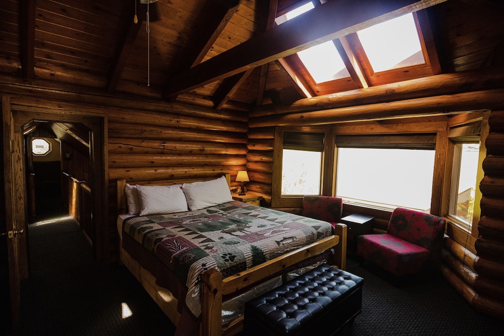 Log Cabin photo 1