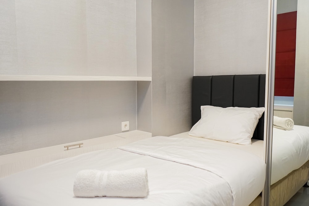 Room - Photo 11