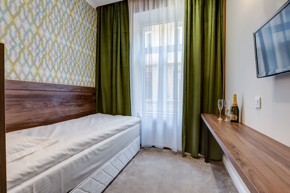 Classic Single Room