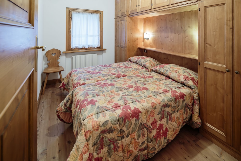 Apartment, 2 Bedrooms, Ground Floor photo 1