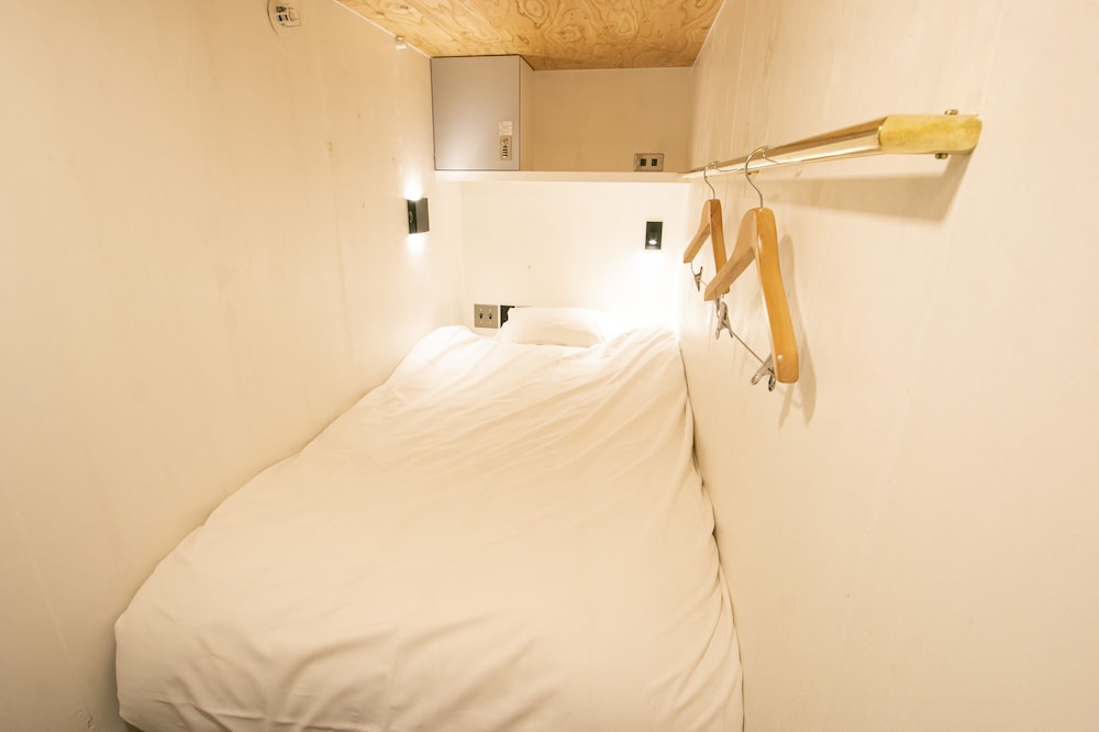 Smart Capsule Room, Female Only - Photo 1