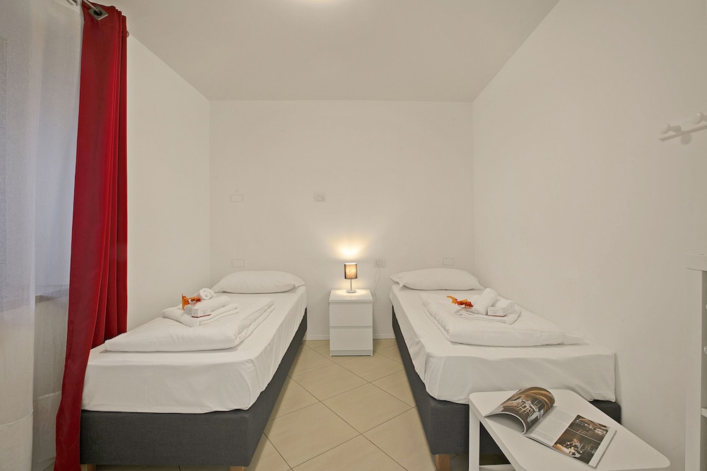 Family Apartment, 2 Bedrooms, Mountainside (La Leonessa)