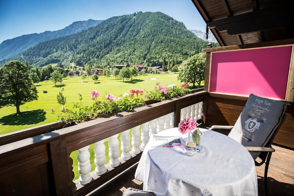 Double Room, 1 Double Bed, Mountain View photo 2