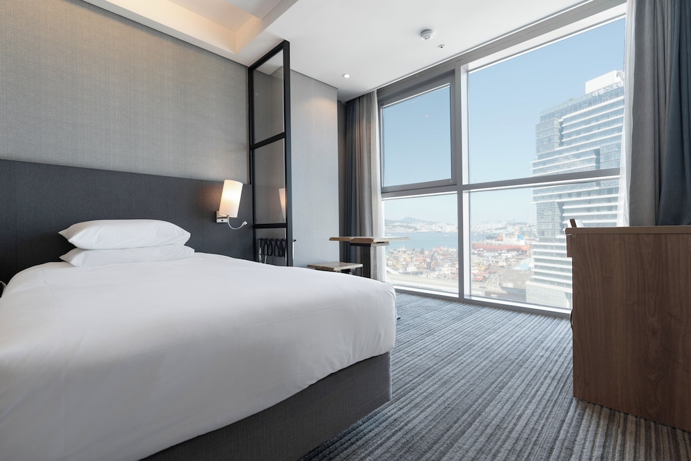Business Twin Room, Harbor View photo 3