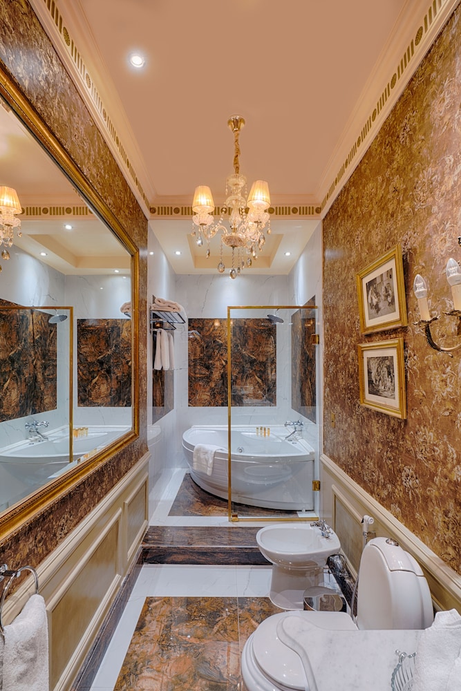 Golden Royal Suite Direct Sea View - Photo 10
