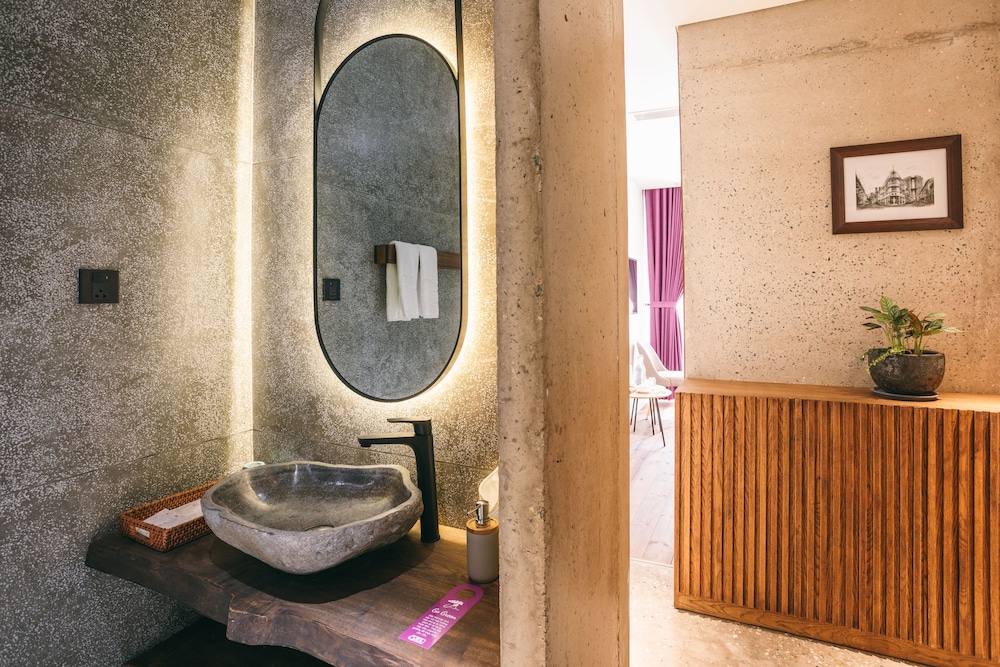 Premium Double Room - Photo 6