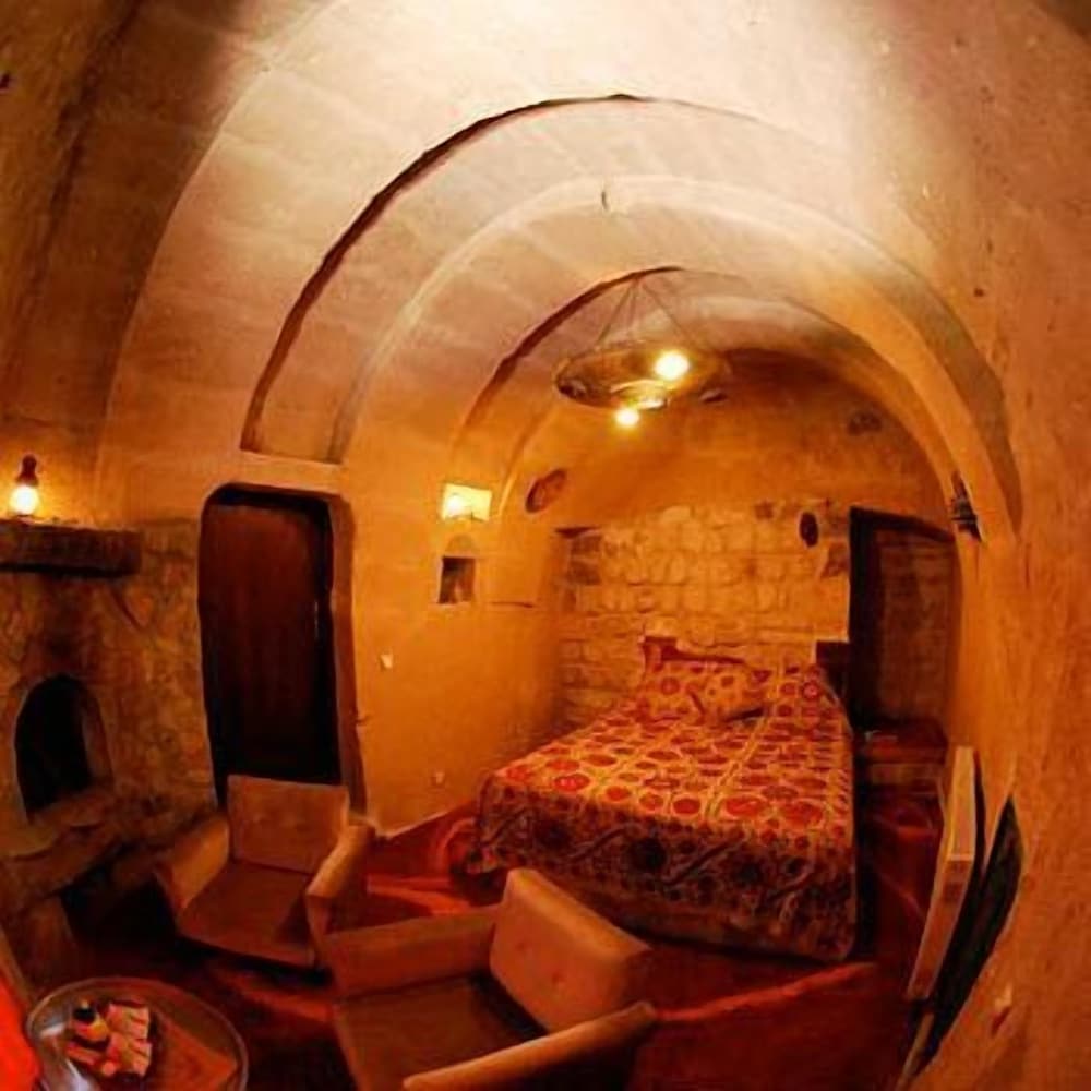 Standard Cave Room photo 1