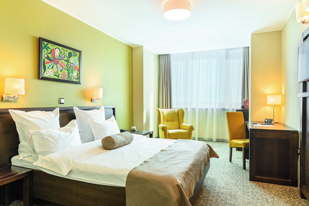 Business Double Room, 1 Queen Bed, River View photo 2
