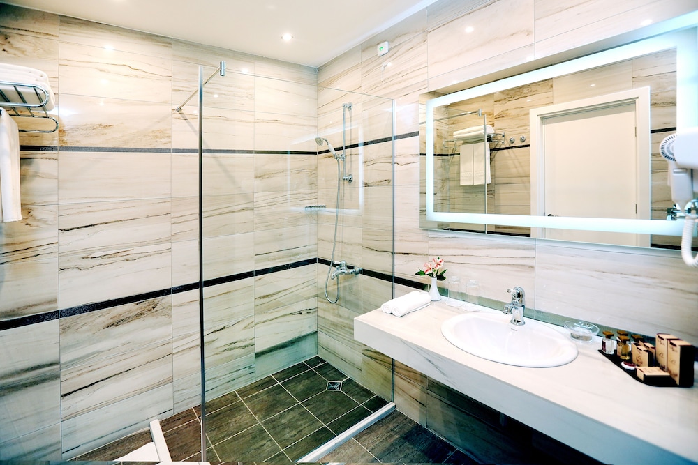 Family Suite (2 bathrooms) photo 2