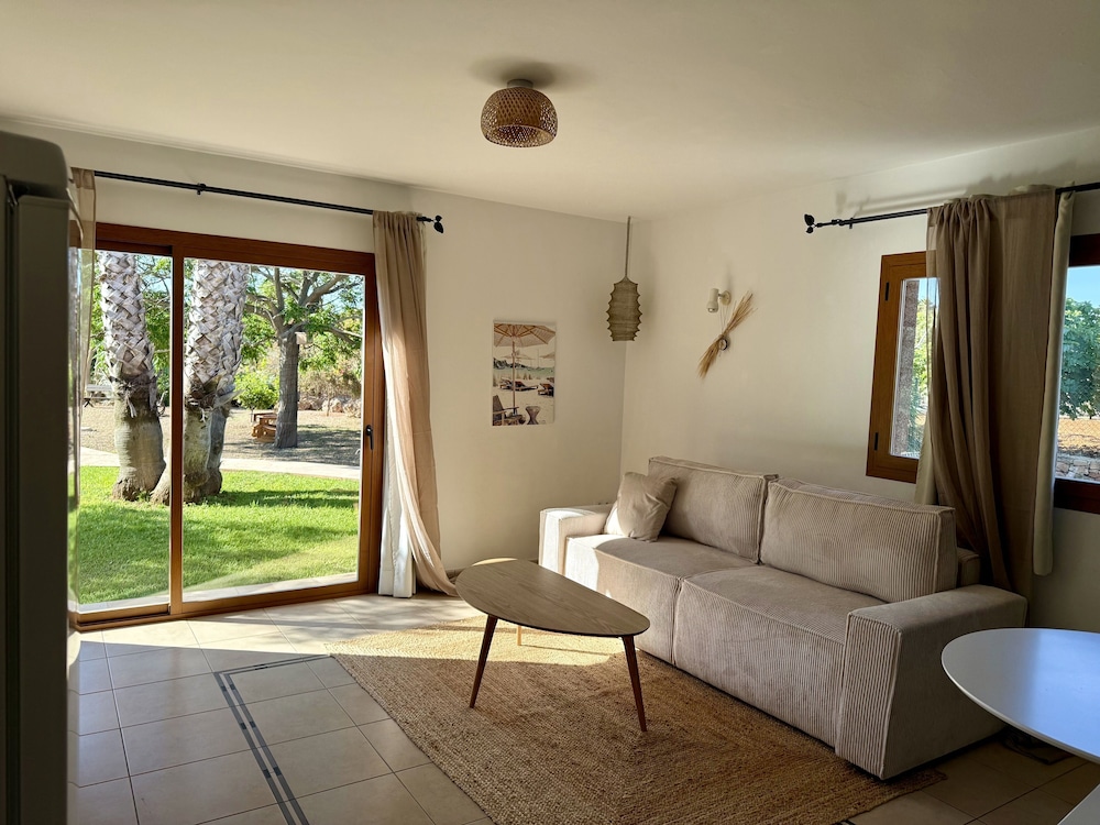 Deluxe Apartment, Garden View