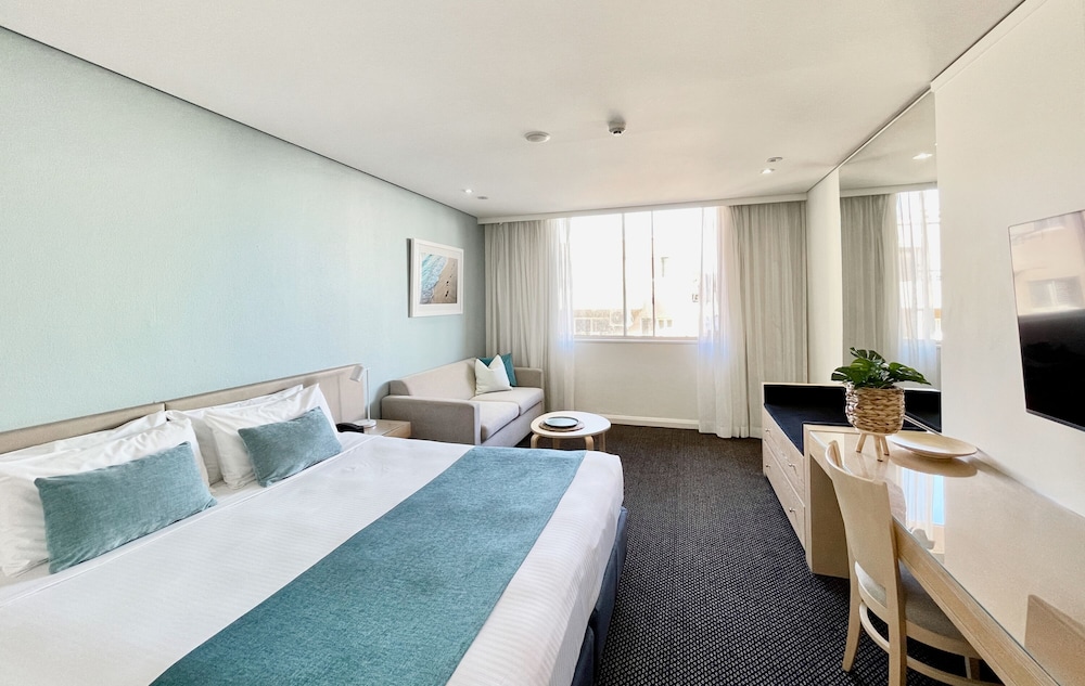 Deluxe King Room photo 2