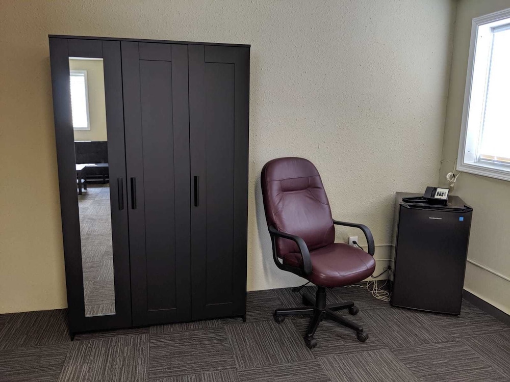 Premium Studio Suite photo 3