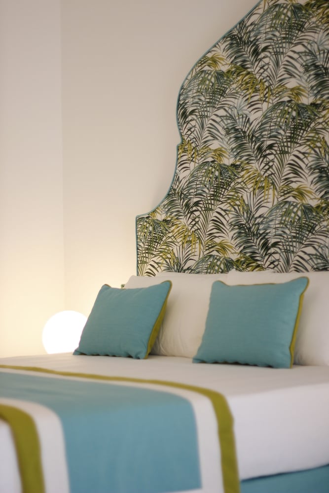 Deluxe Room, Sea View - Photo 6