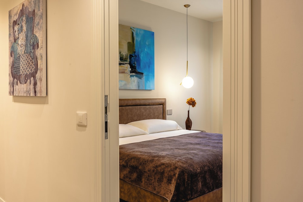 Deluxe Double Room, City View