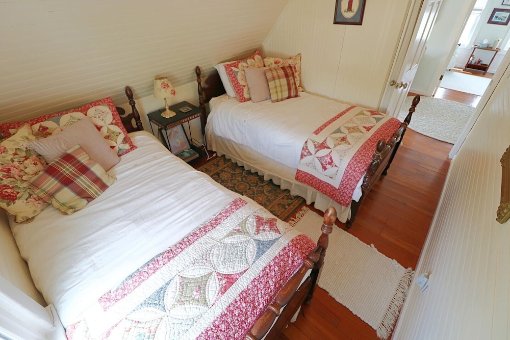 House, 3 Bedrooms photo 2