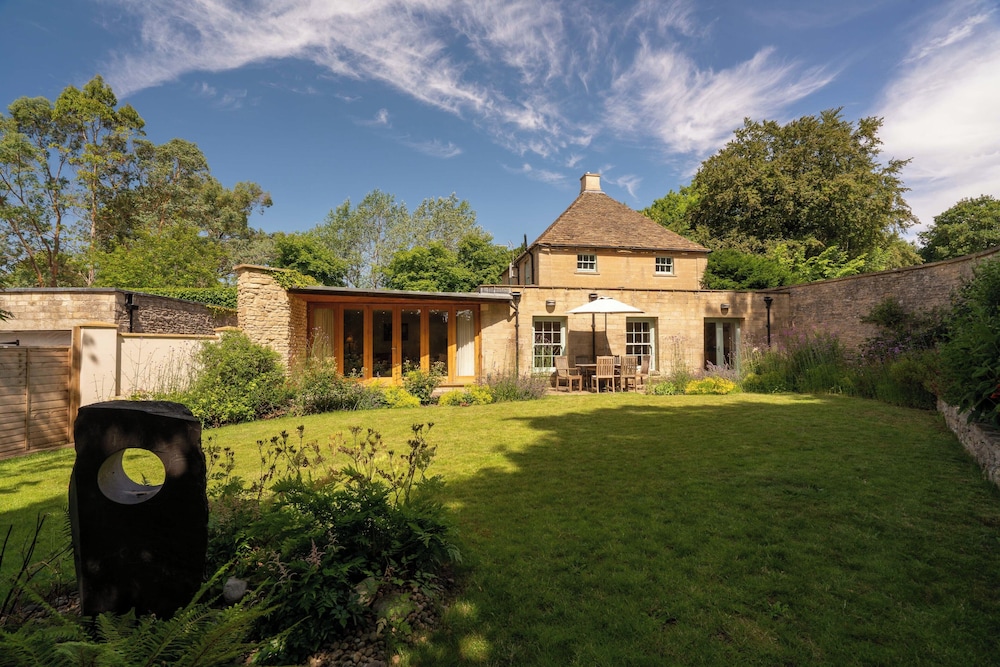 Grand Cottage, 2 doubled bedrooms and 1 twin bedroom