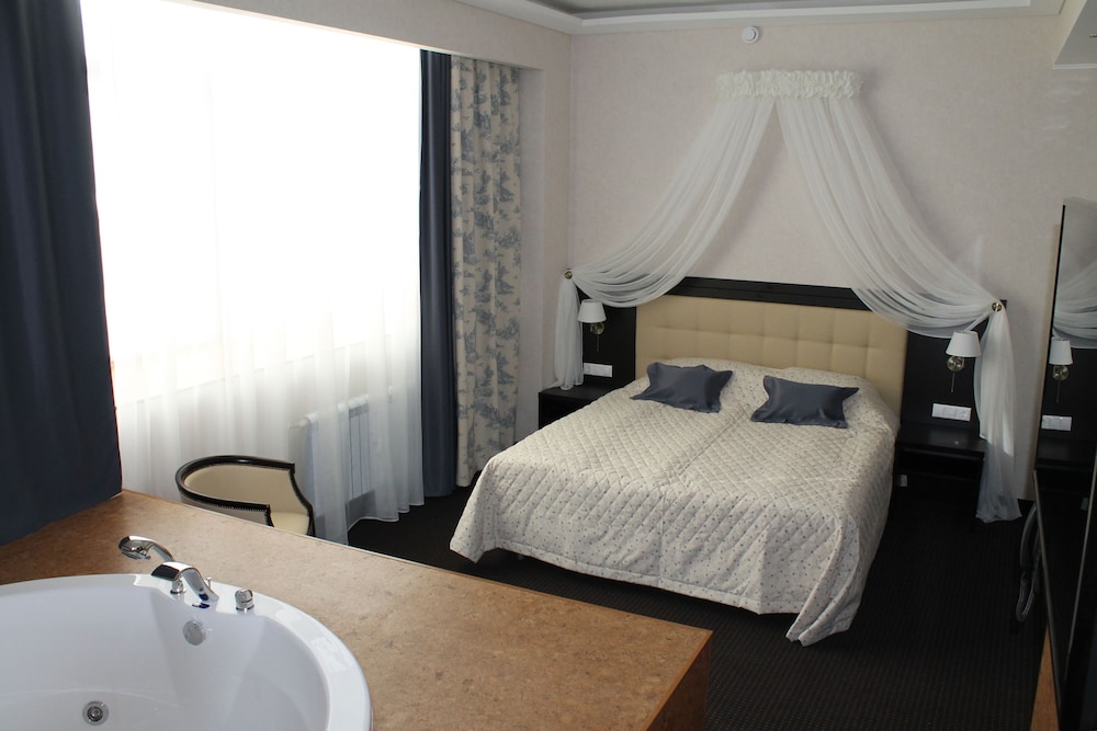 SPA Suite photo 2