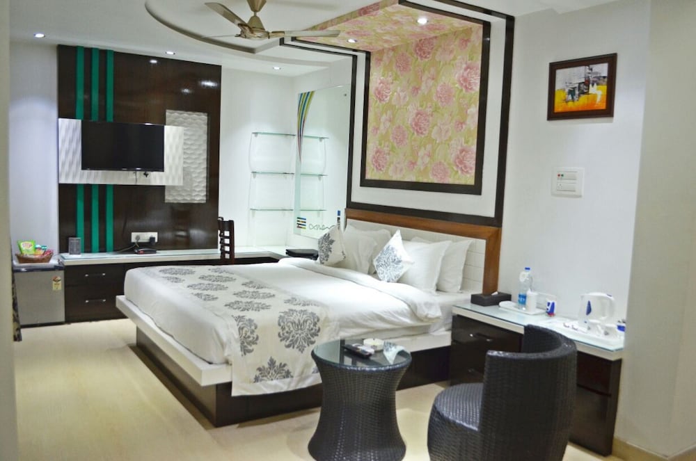 Basic Room, City View