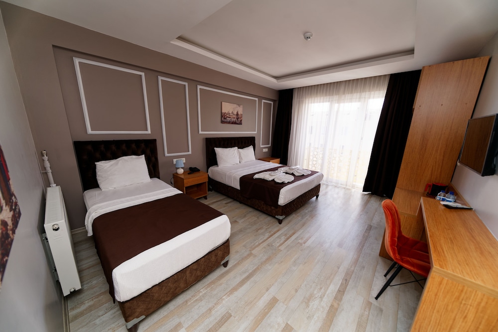 Deluxe Triple Room photo 1