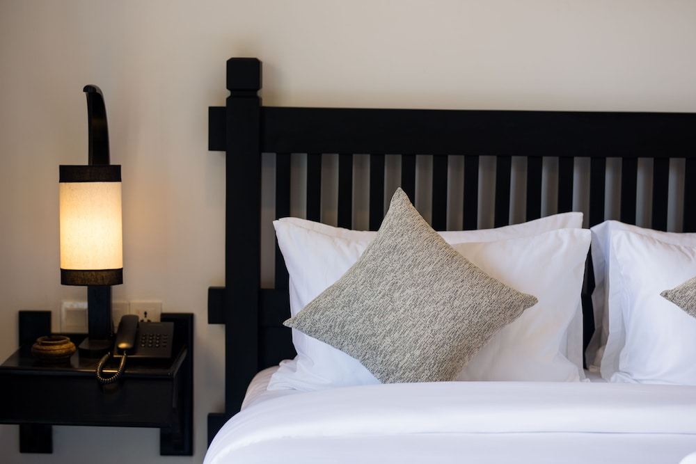 Luxury Suite Twin - Free Pick Up