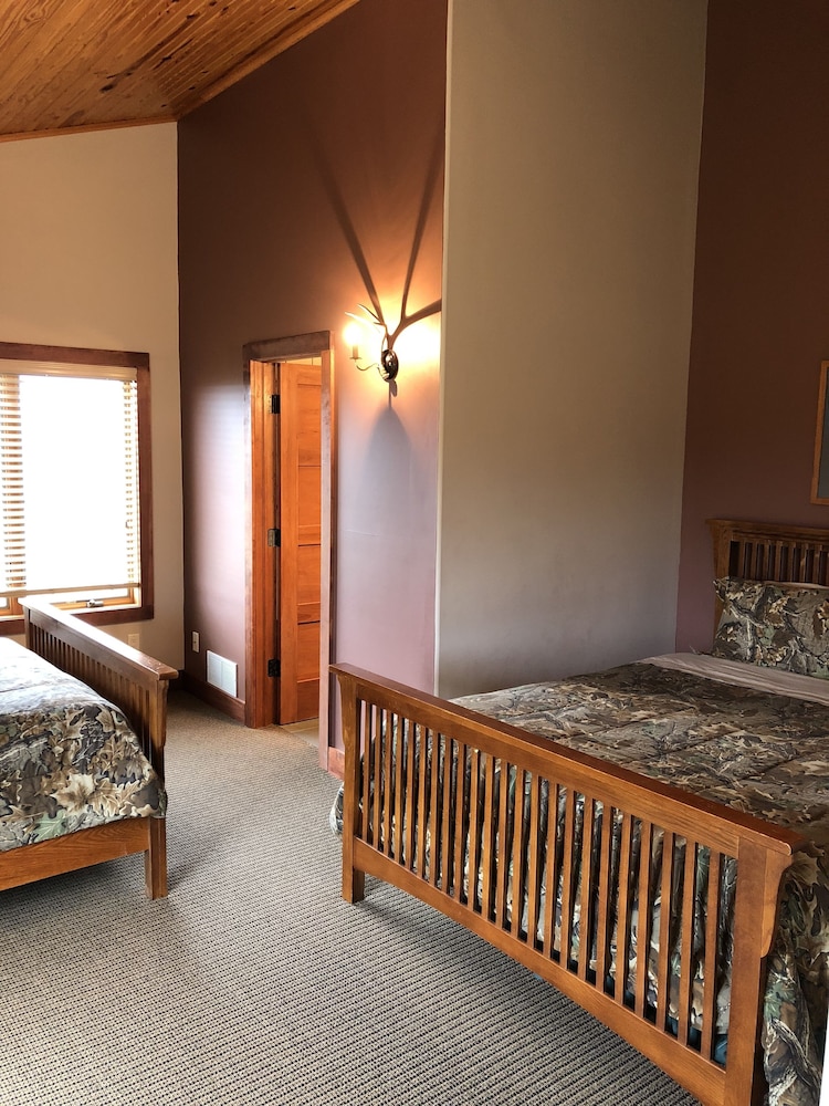 Pheasant Room photo 1