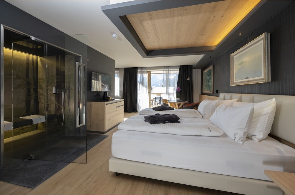 Romantic Double Room, 1 King Bed, Sauna