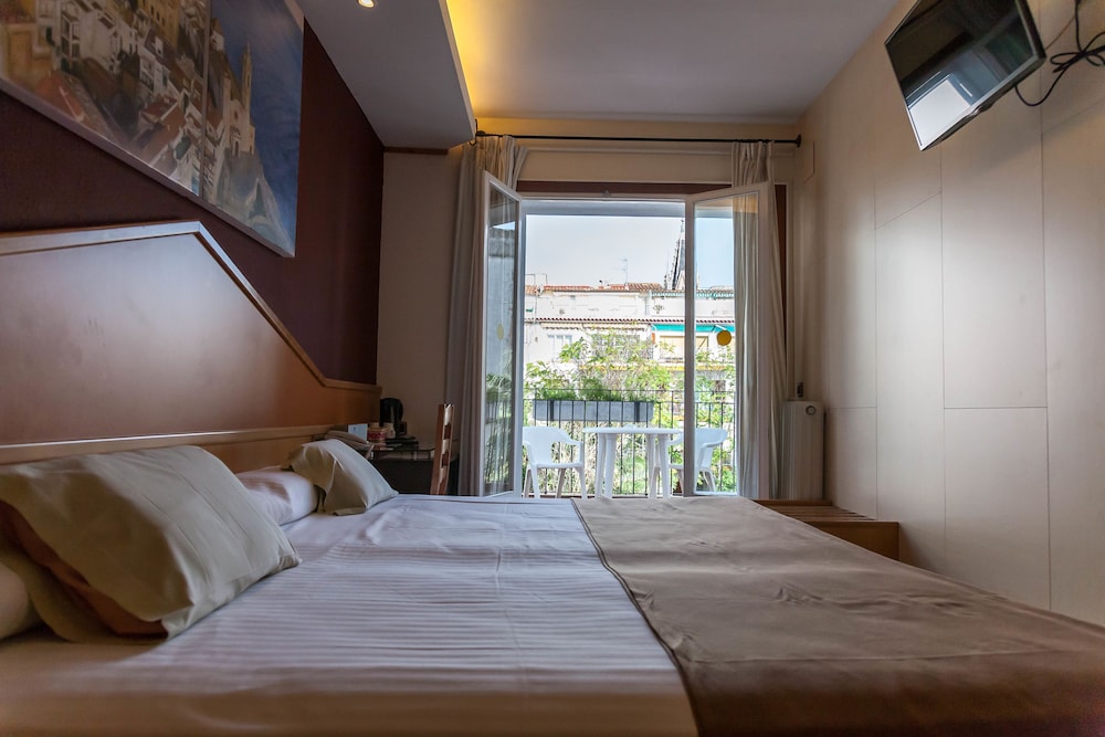Double or Twin Room, Balcony - Photo 1