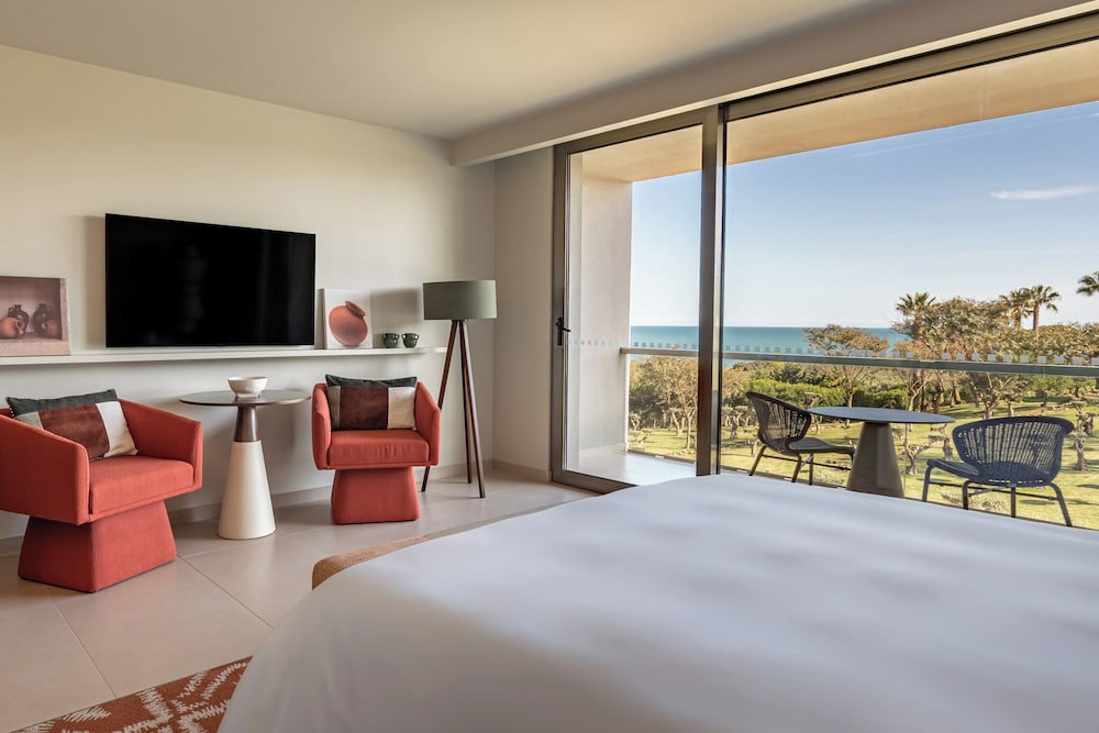 Premium Room, 1 King Bed, Sea View - Photo 1