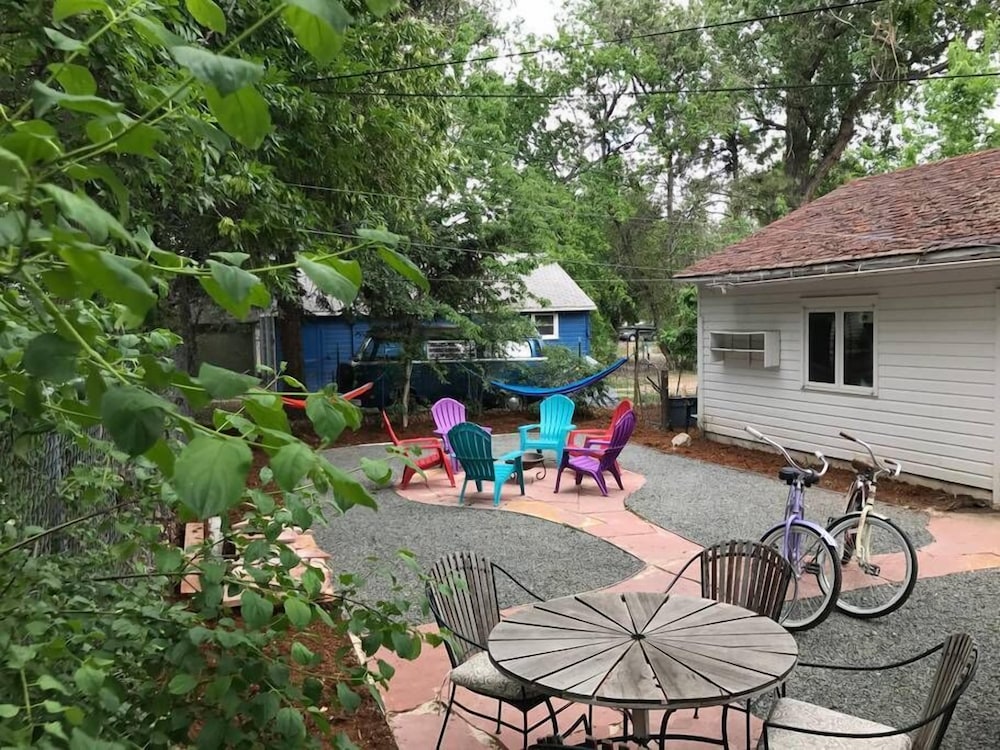 Apartment, Multiple Beds, Kitchen, Garden View (622 W. Laurel St. - Lower) photo 3