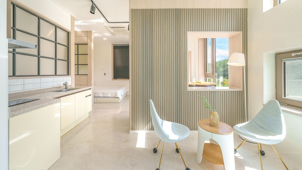 Basic Room, 1 Bedroom (Room 202) - Photo 3