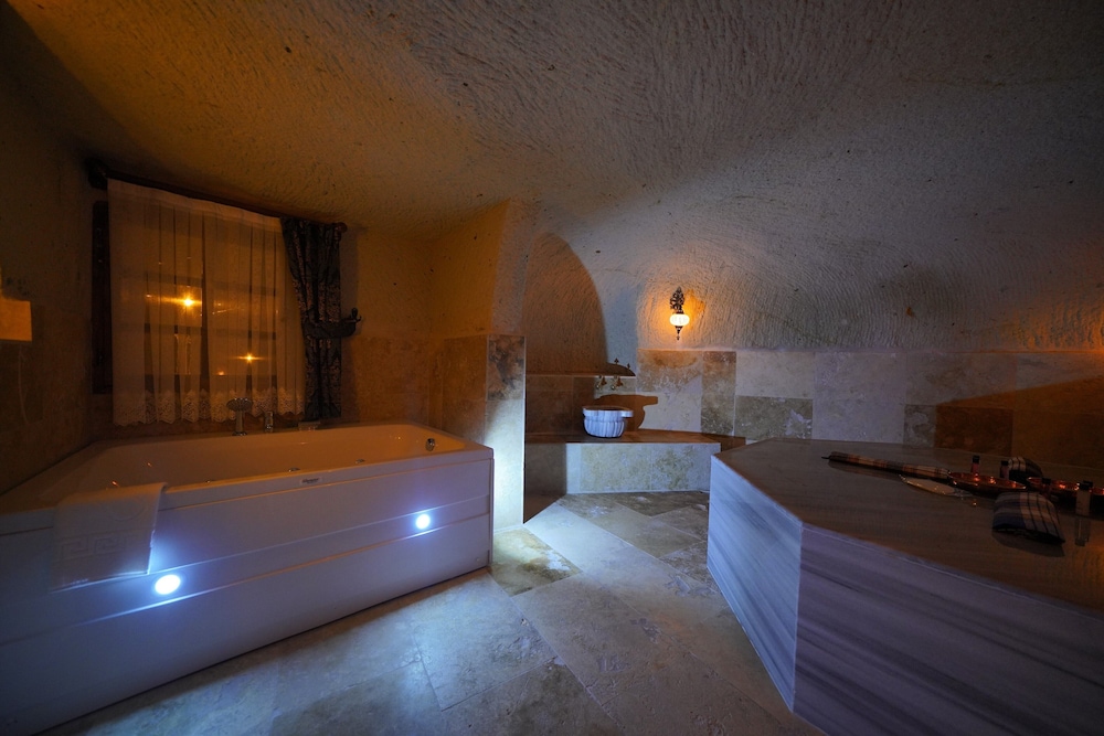 Nazende Hammam Jacuzzi Cave Suite - Photo 27