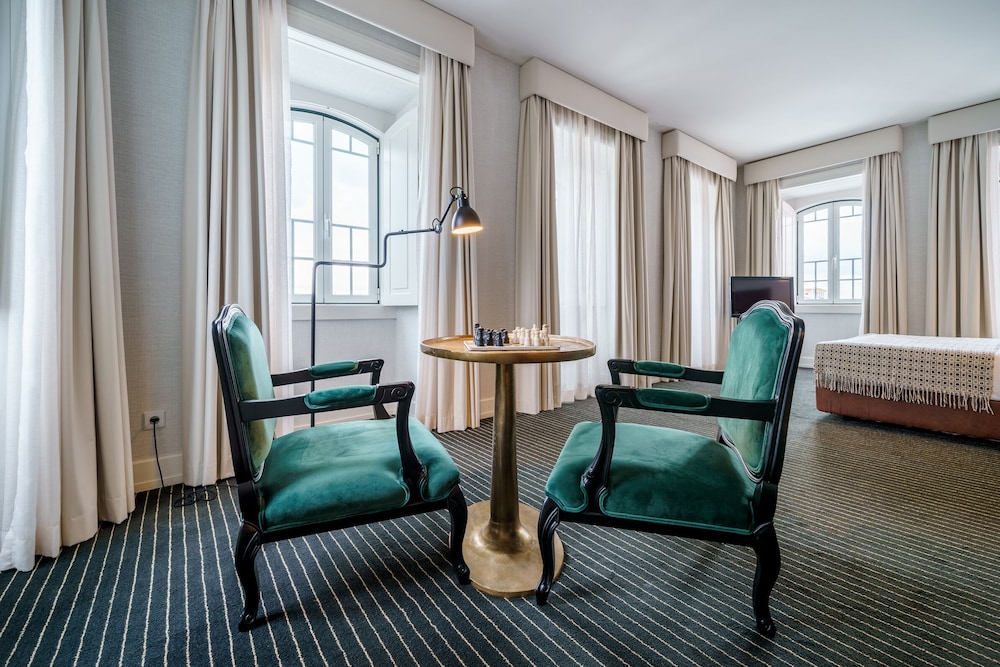 Suite - Photo 2