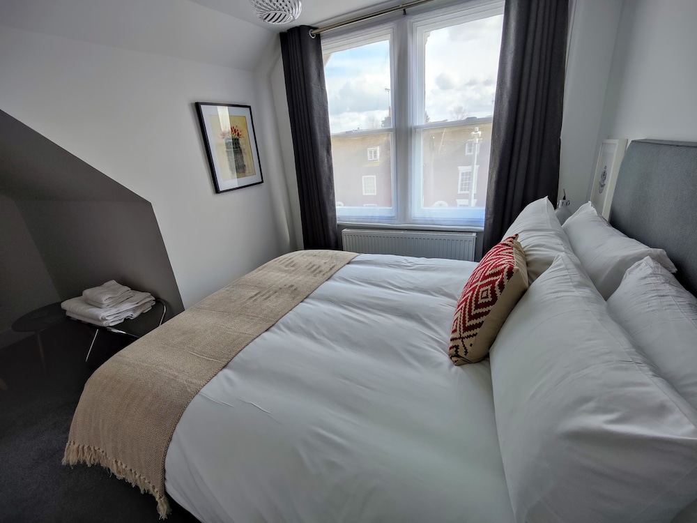 Superior Double Room (2nd Floor)