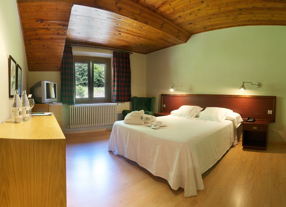 Standard Double Room - Photo 4