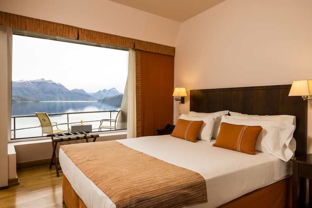 Superior Room, Balcony, Lake View (Deck)