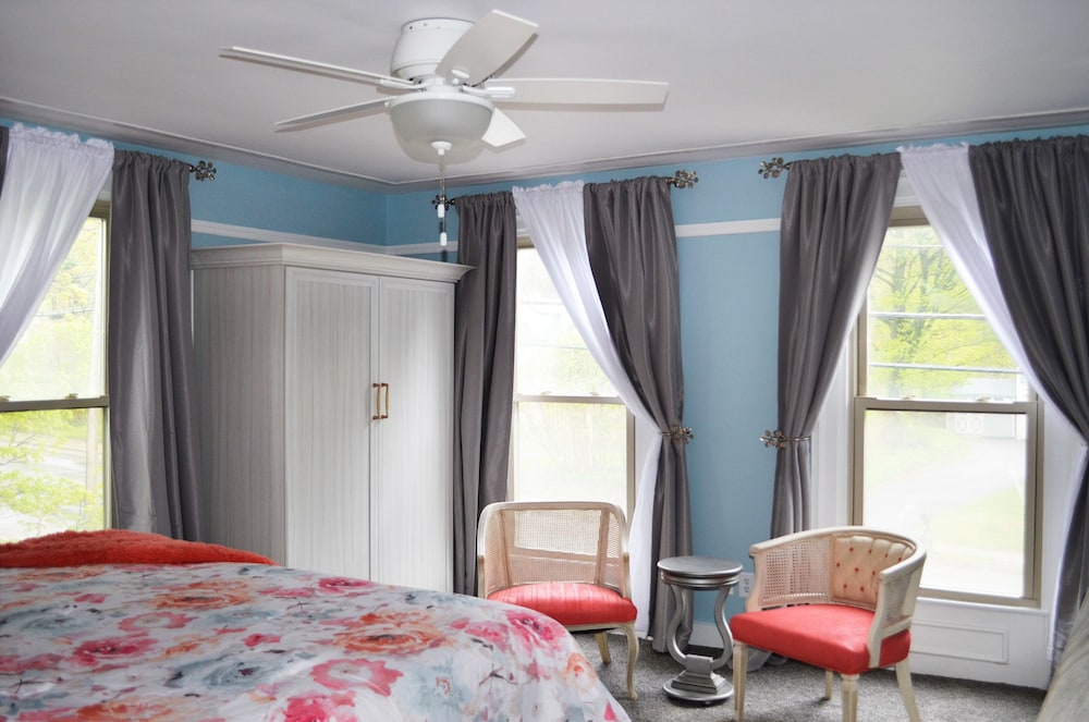 Standard Room, 1 Bedroom, Non Smoking (The Queen Ann) photo 3