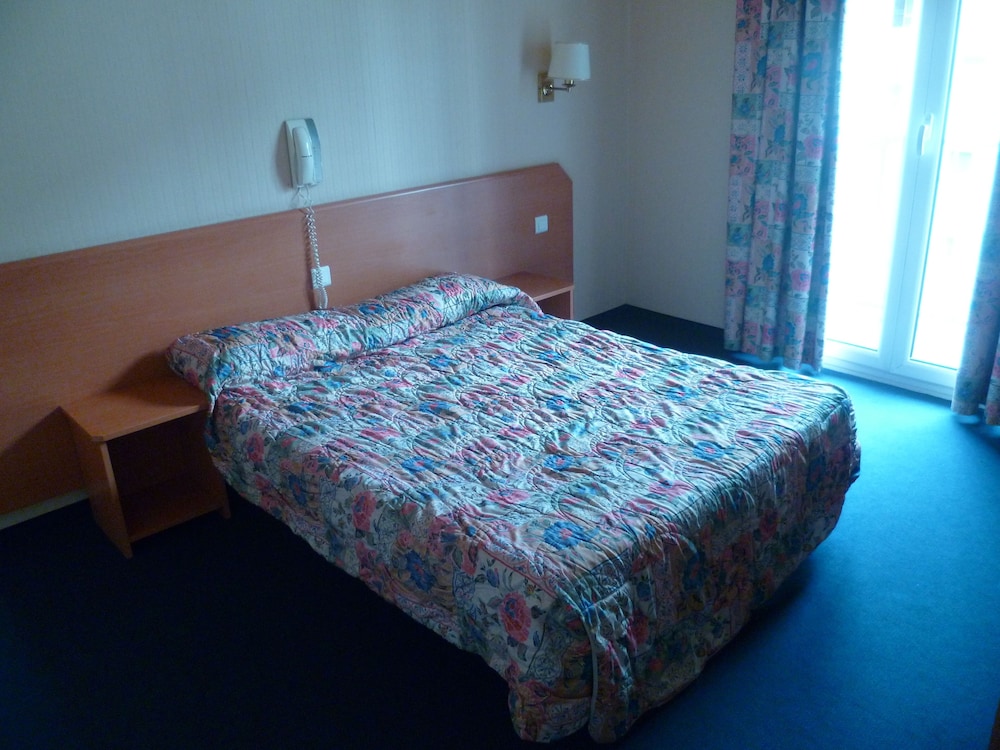 Standard Single Room photo 2