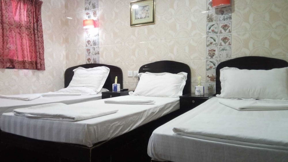 Triple Room, 3 Twin Beds photo 3