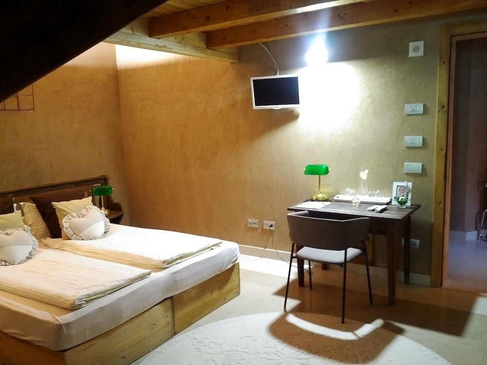 Comfort Triple Room (Pinot Nero) photo 1
