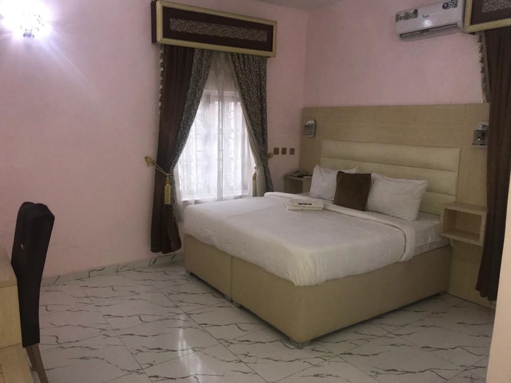 Standard Room photo 1