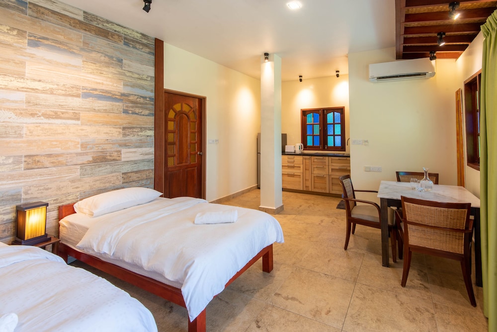 Royal Orchid Villa - Photo 27