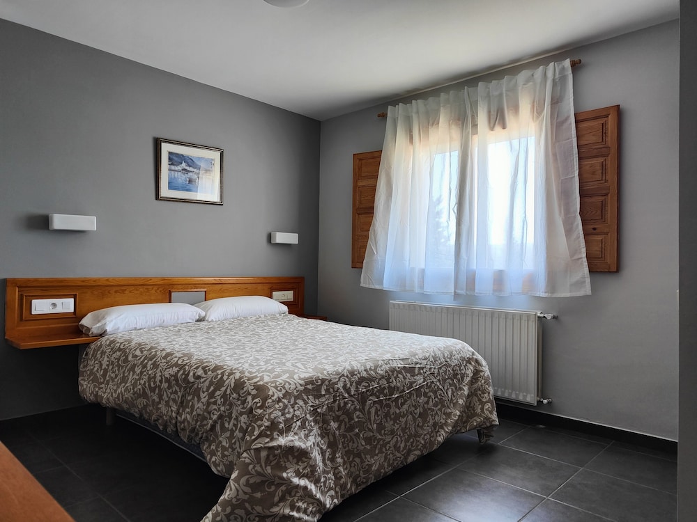 Economy Double Room photo 2