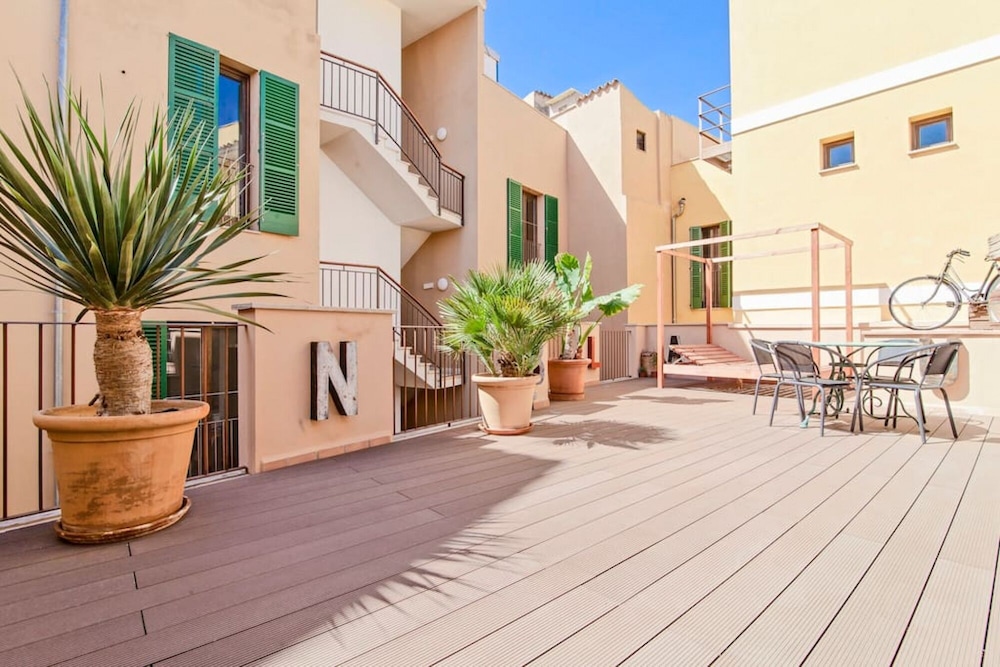 Apartment photo 2