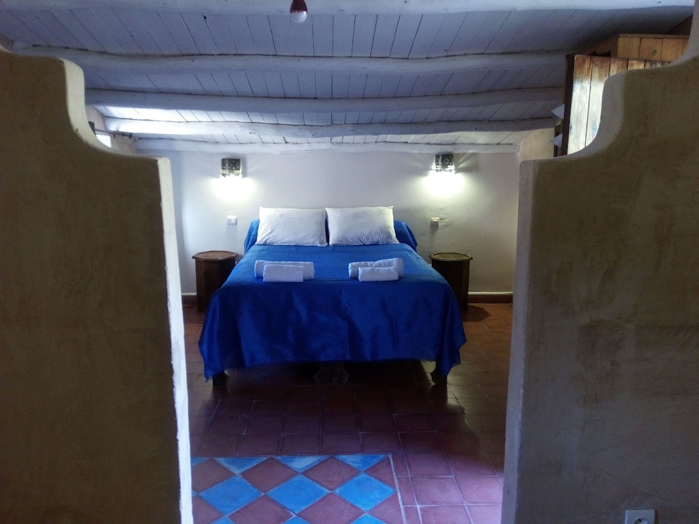 Cottage (5 )