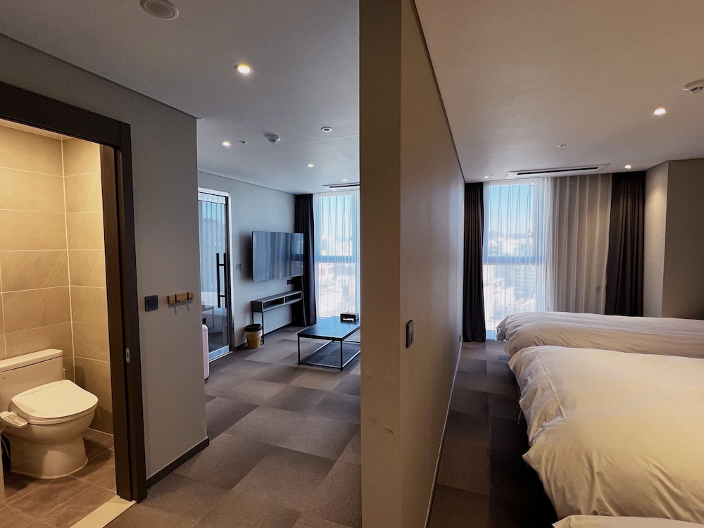 Royal Room