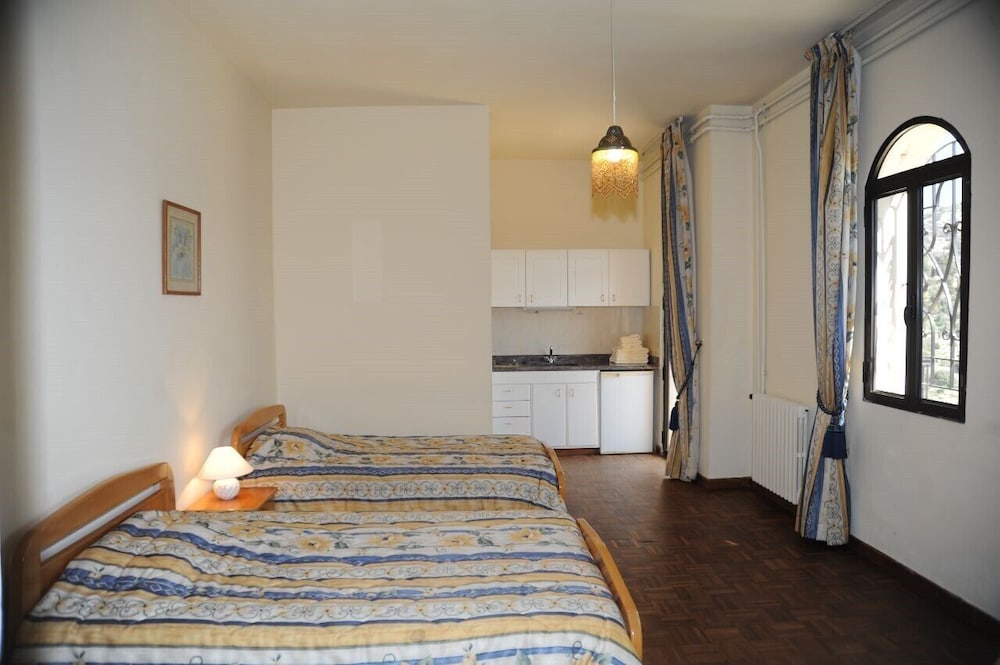 Standard Room photo 1