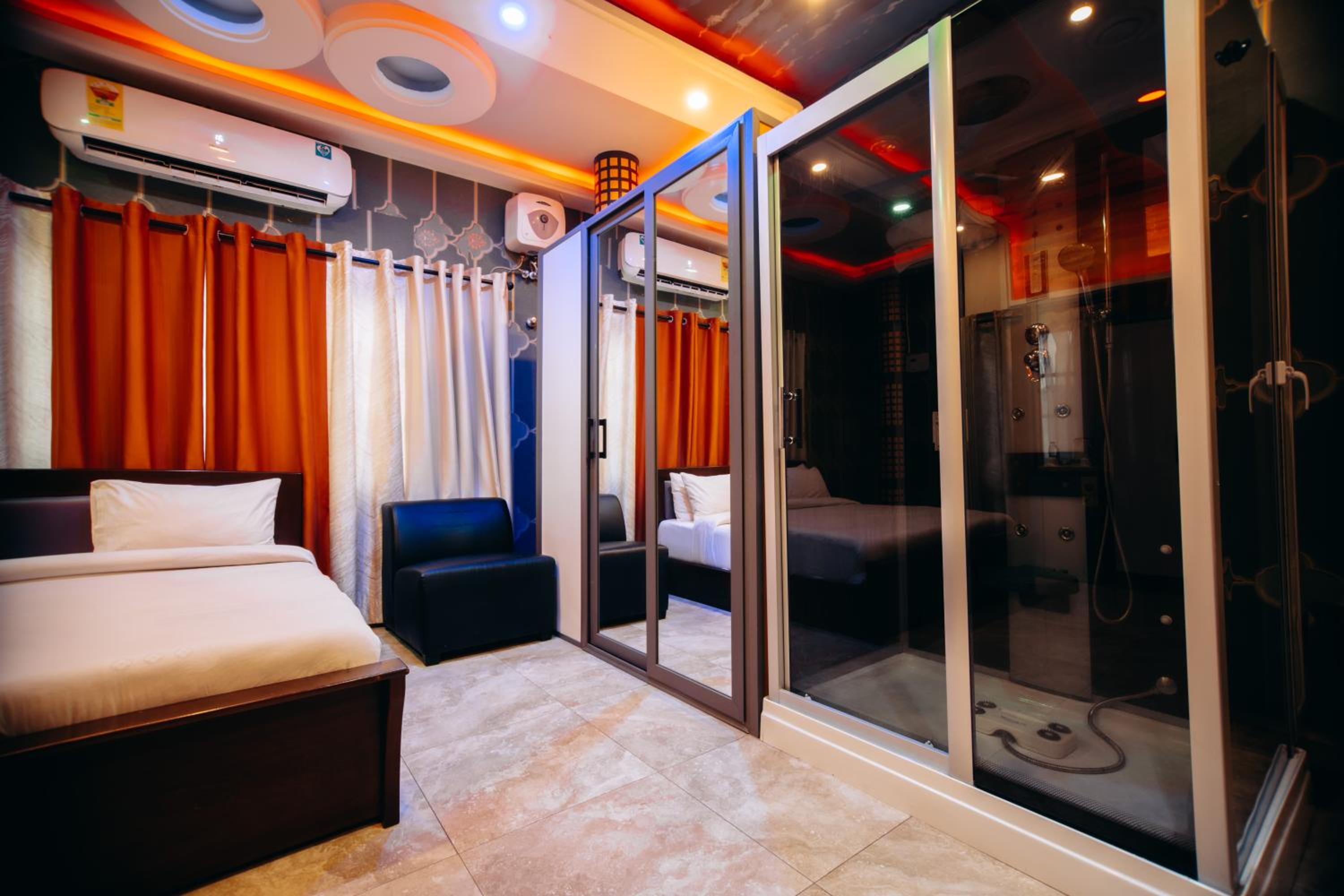 Deluxe Room - Photo 5